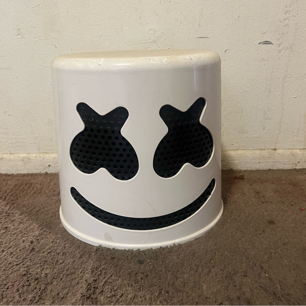 Marshmello Bucket Head